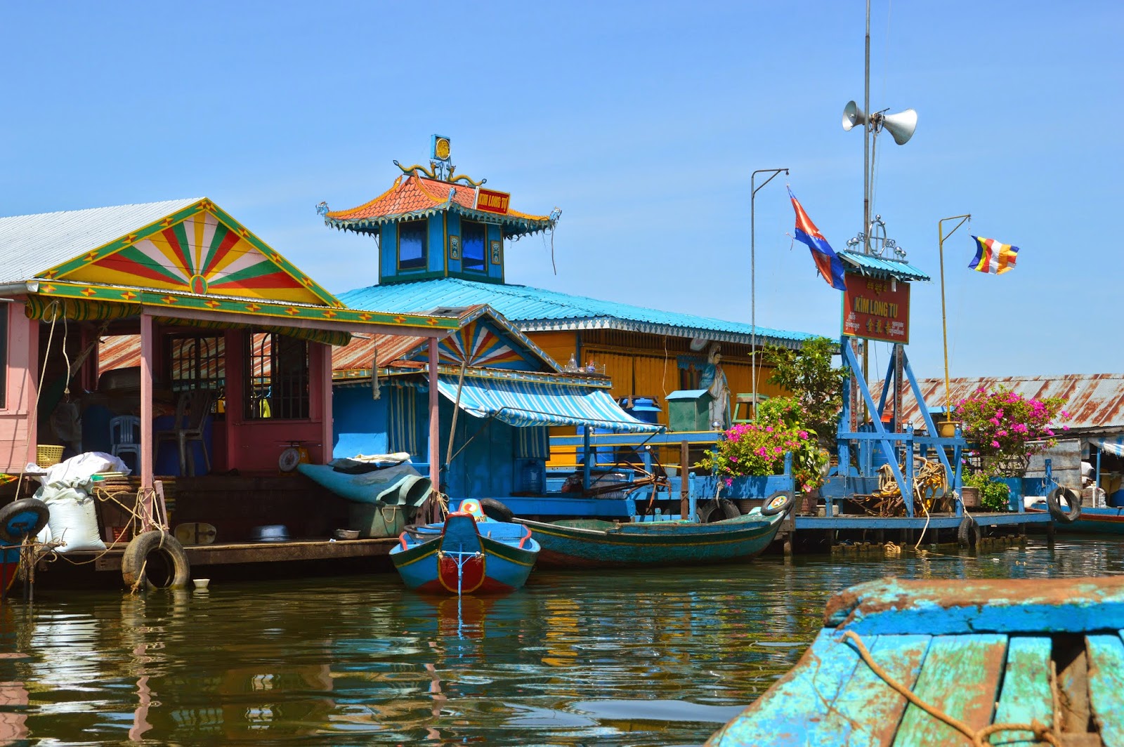 Kampong Luong Resort